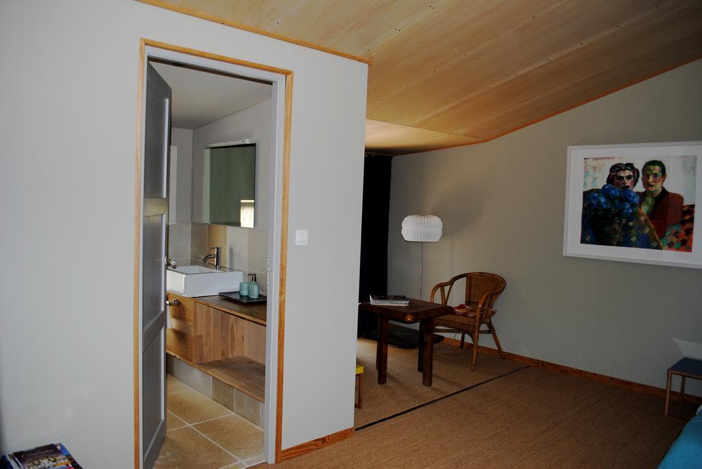 Les Foucauds Hotell Saint-Quentin-de-Caplong Rom bilde