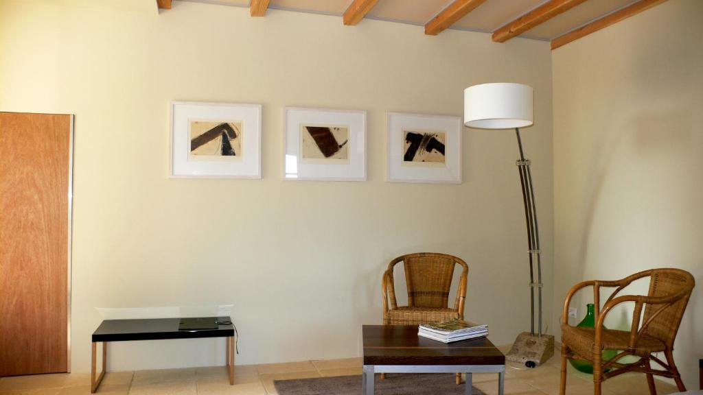 Les Foucauds Hotell Saint-Quentin-de-Caplong Rom bilde