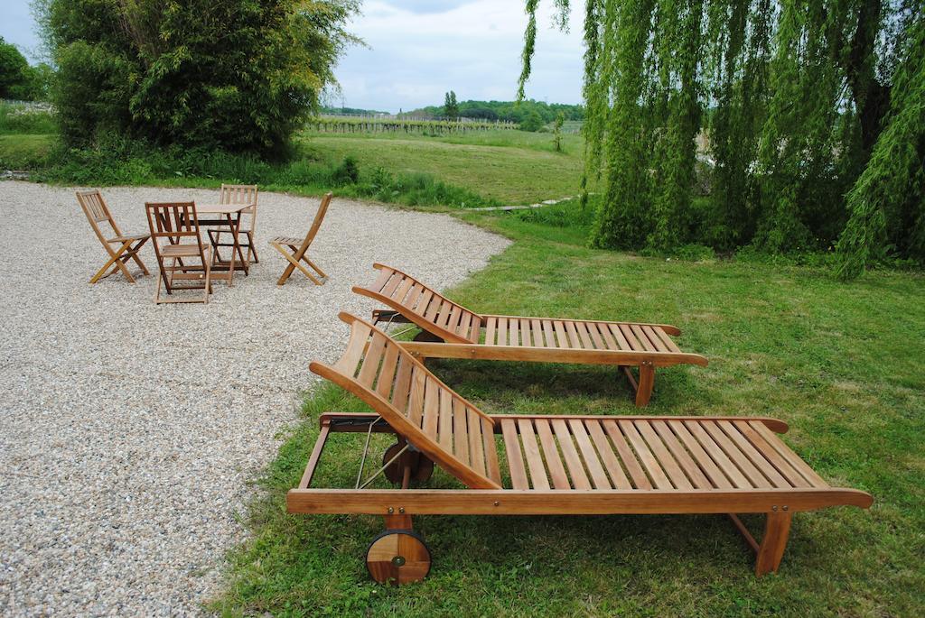 Les Foucauds Hotell Saint-Quentin-de-Caplong Rom bilde