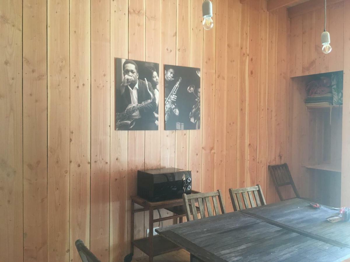 Les Foucauds Hotell Saint-Quentin-de-Caplong Eksteriør bilde