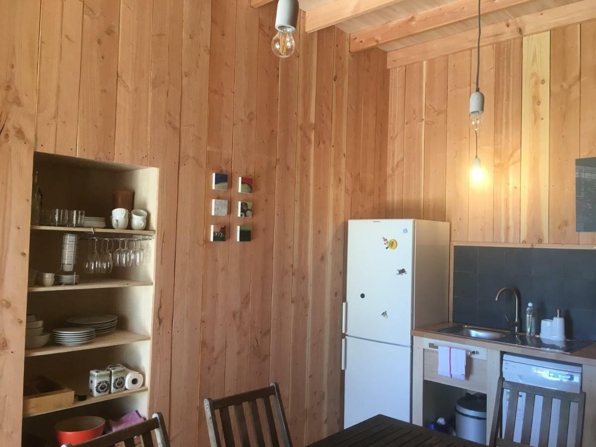 Les Foucauds Hotell Saint-Quentin-de-Caplong Eksteriør bilde
